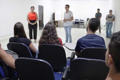 Jovens iniciam curso de teleatendimento com foco no primeiro emprego em Caraguatatuba